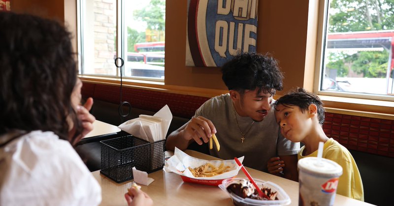 Tweet card summary image