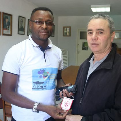 Tweet card summary image