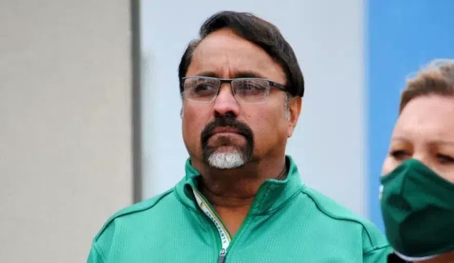 CKOMNews's tweet card. The charge against Harpinder Singh Bajwa was stayed, just one and a half working days before the trail was expected to begin. He was accused of trying to extort former Sask. Party MLA Gary Grewal.