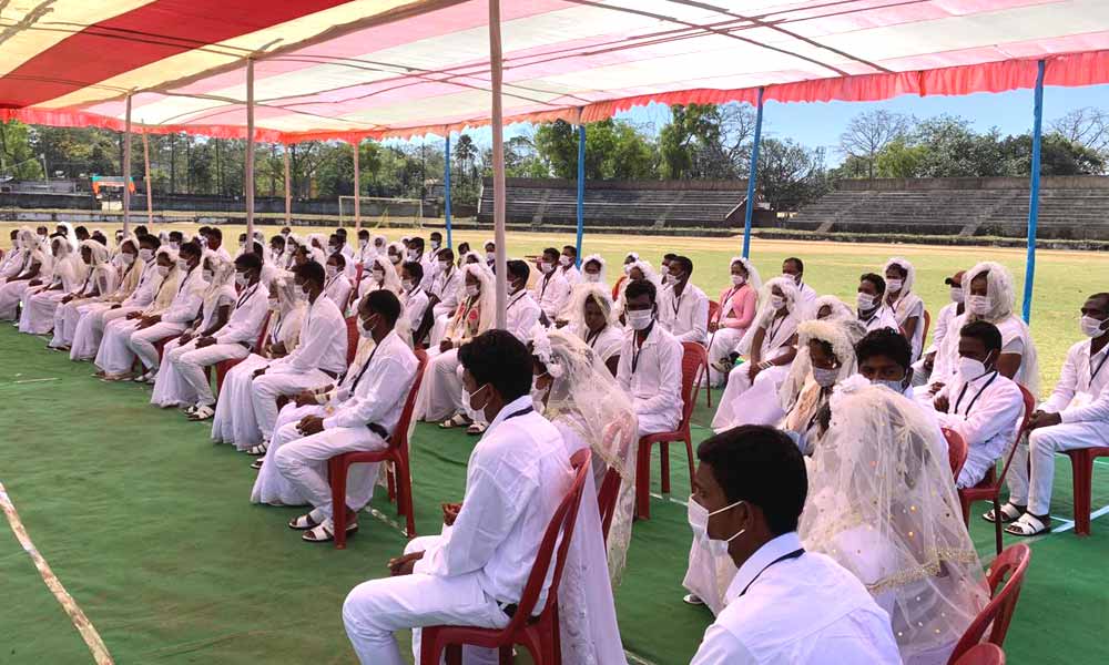 NikitaS94575398's tweet card. The Dhuku Marriage system among Jharkhand’s tribals has undermined the concept of matrimony for centuries. It’s a live-in relationship that is acceptable but not recognised as legit by the tribal...