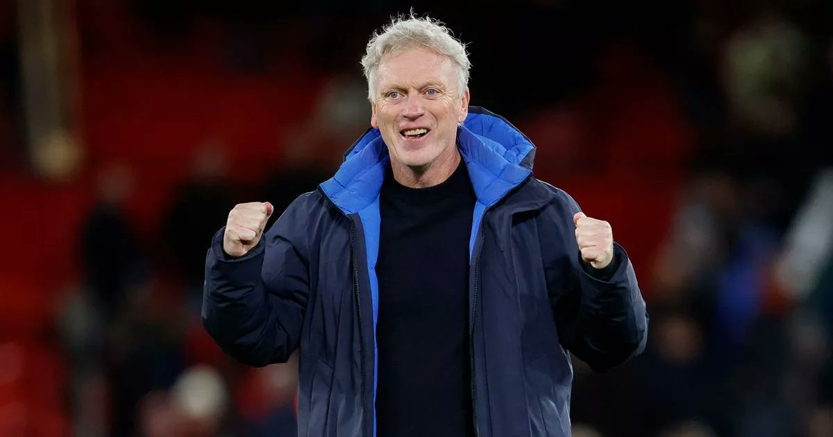 joe_thomas18's tweet card. David Moyes said Idrissa Gueye had apologised to his team-mates after the red card incident at Old Trafford