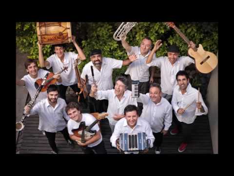 CompartiMusica's tweet card. La vieja (Chacarera) - Orquesta Popular de Cámara Los Amigos del...