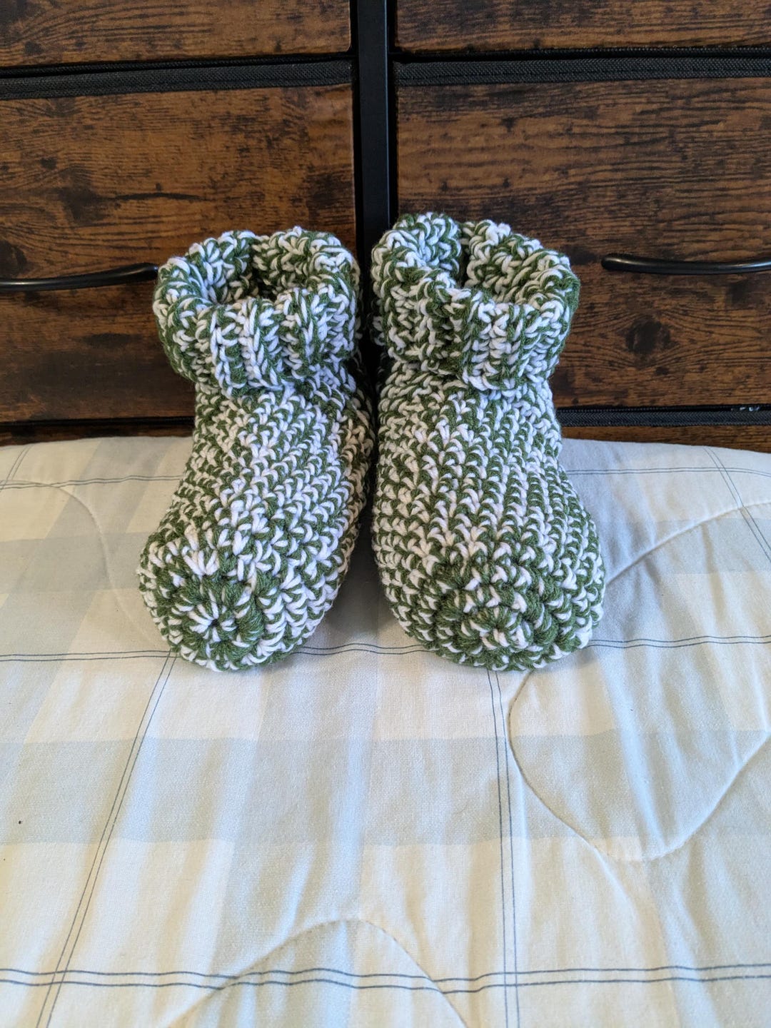 debscrochet's tweet card. This Womens Slippers item by DebbieCrochets has 27 favorites from Etsy shoppers. Ships from Melbourne, FL. Listed on Sep 22, 2025