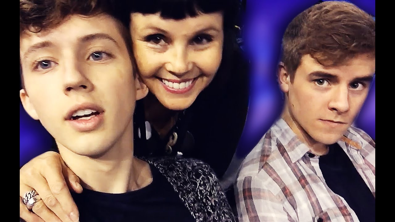 troyesivan's tweet card. PIE ME