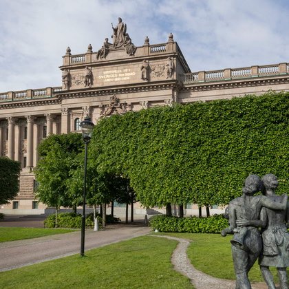 Tweet card summary image