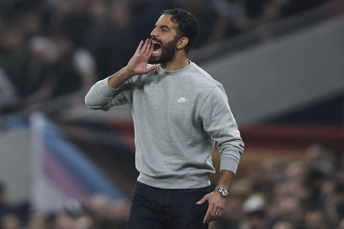 Contragr's tweet card. Όλα δείχνουν πως ο Ρούμπεν Αμορίμ θα είναι ο επόμενος προπονητής της Γιουνάιτεντ με τους Κόκκινους Διαβόλους να πληρώσουν την Σπόρτινγκ για χάρη του Πορτογάλου.