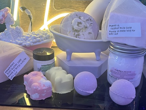 JumpyJellybean_'s tweet card. This mystery box is going to be different than our previous mystery boxes, not one box is going to be the same and they are going to be loaded with to...