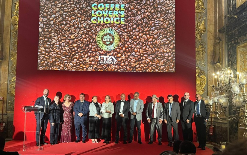 SPIEX_NIC's tweet card. La Embajada de Nicaragua en Italia participó en la ceremonia del Ernesto Illy International Coffee Award 2025, celebrada con motivo del décimo aniversario de este prestigioso reconocimiento institu...