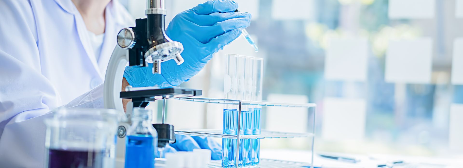 ADSCorp's tweet card. Discover the top challenges in lab RCM and learn proven strategies to overcome billing errors, denials, compliance issues, and cash-flow delays.