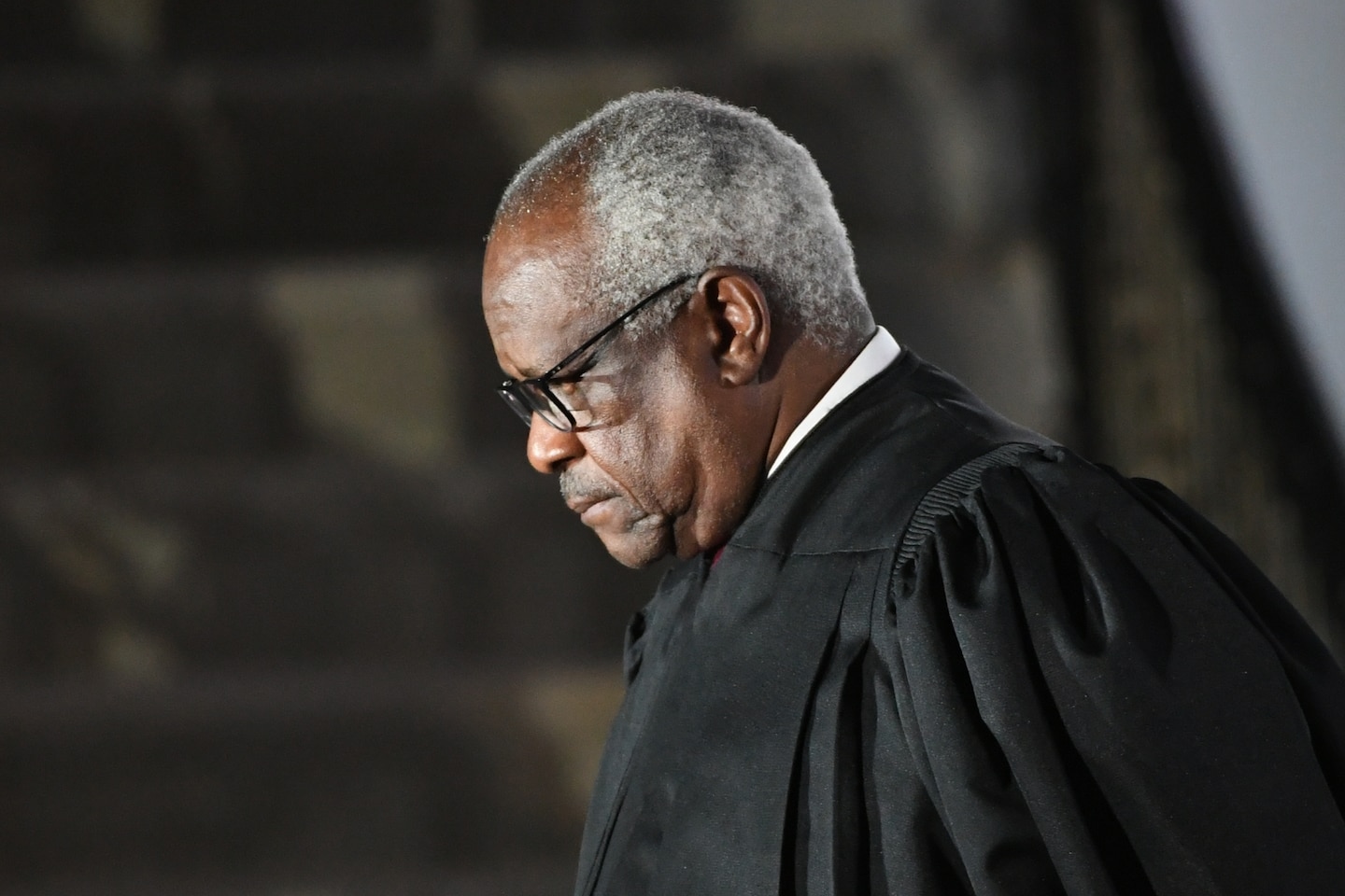 PostOpinions's tweet card. Justice Thomas's relationship with Harland Crow just turned perilous.