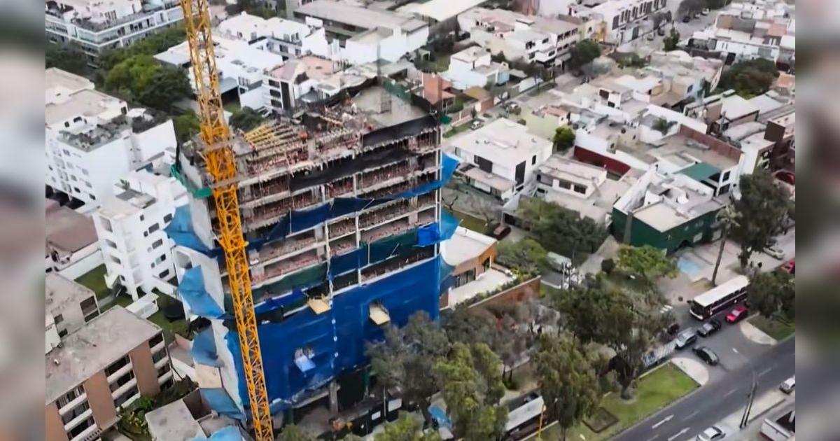 larepublica_pe's tweet card. En las auditorías realizadas por la Contraloría en 20 distritos, se determinó que el 60% de las edificaciones no pasó los controles técnicos establecidos, y que numerosas licencias fueron concedidas...