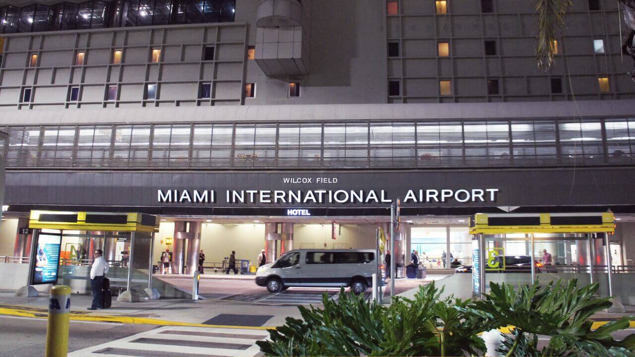 insouthmagazine's tweet card. El aeropuerto, pieza clave en la economía de Florida, destaca como el de mayor volumen de carga internacional del país.