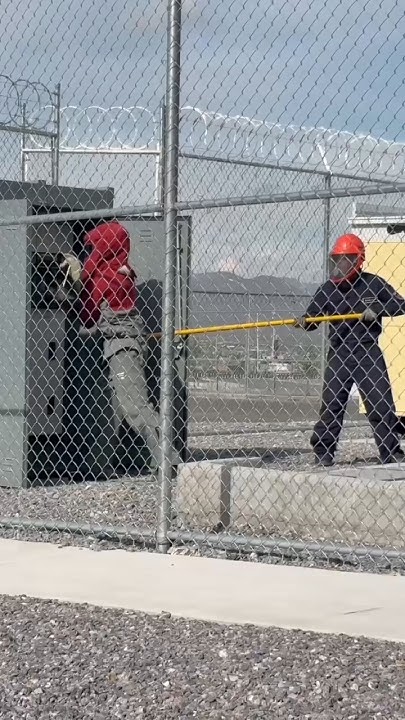 AngelSe05201241's tweet card. Circuit Breaker #electrician #powertools #circuitbreaker #tools...