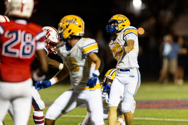 SouthtownSports's tweet card. Five teams move up a top in rankings topped by Mount Carmel and Lincoln-Way East.