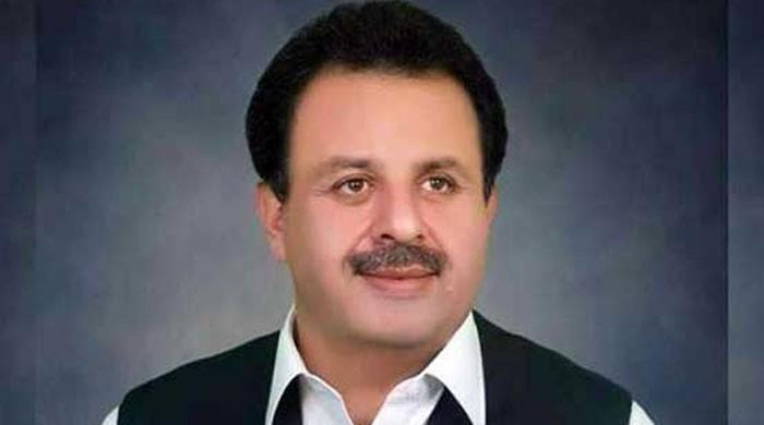 geonews_urdu's tweet card. اکبرایوب کو اس سے قبل گزشتہ سال ضیاء اللہ بنگش کی جگہ وزیر تعلیم بنایا گیا تھا