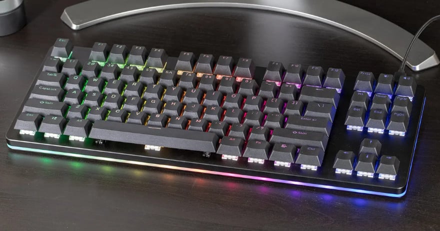 alternate_de's tweet card. Die etwas andere Gaming-Tastatur: Auf der Crowdfunding-Plattform Kickstarter sorgt “Keystone”, eine mechanische Tastatur mit innovativer KI-Steuerung, derzeit für Aufsehen. Das Finanzierungsziel...