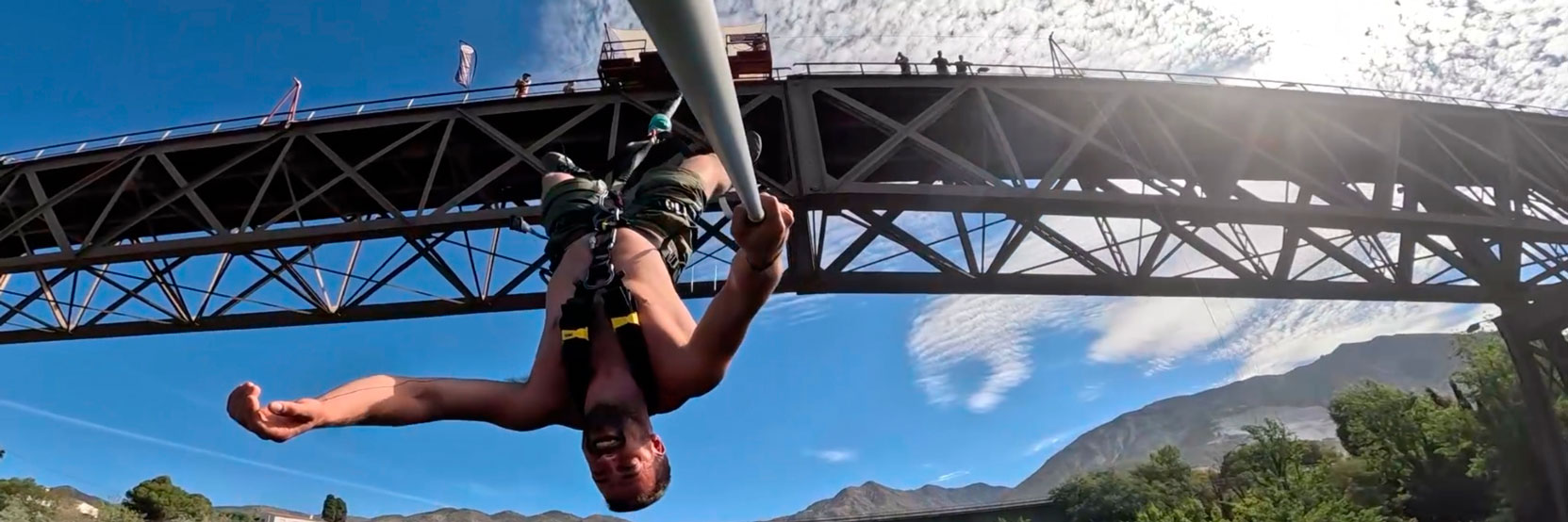 phpnovel's tweet card. ¡Experimenta la adrenalina del puenting Dúrcal, puenting Granada! Reserva tu salto y disfruta de una aventura extrema con vistas espectaculares. Seguridad garantizada. ¡Haz tu reserva hoy! | Puenting...