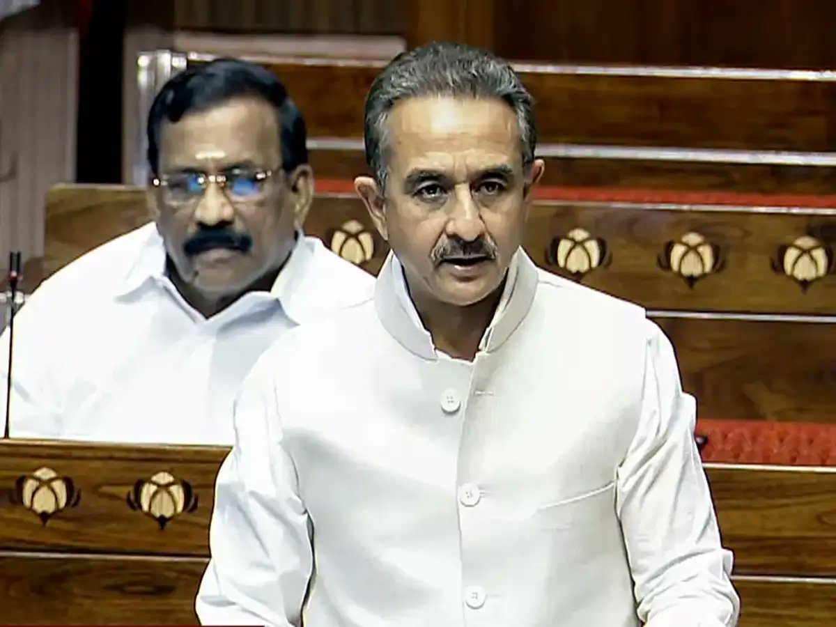 RisingKashmir's tweet card. ‘Many don't keep national interest in mind’