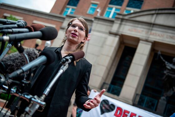 xychelsea's tweet card. Former U.S. private who provided volumes of secrets in 2010 to WikiLeaks to have October hearing into whether she can come to Canada