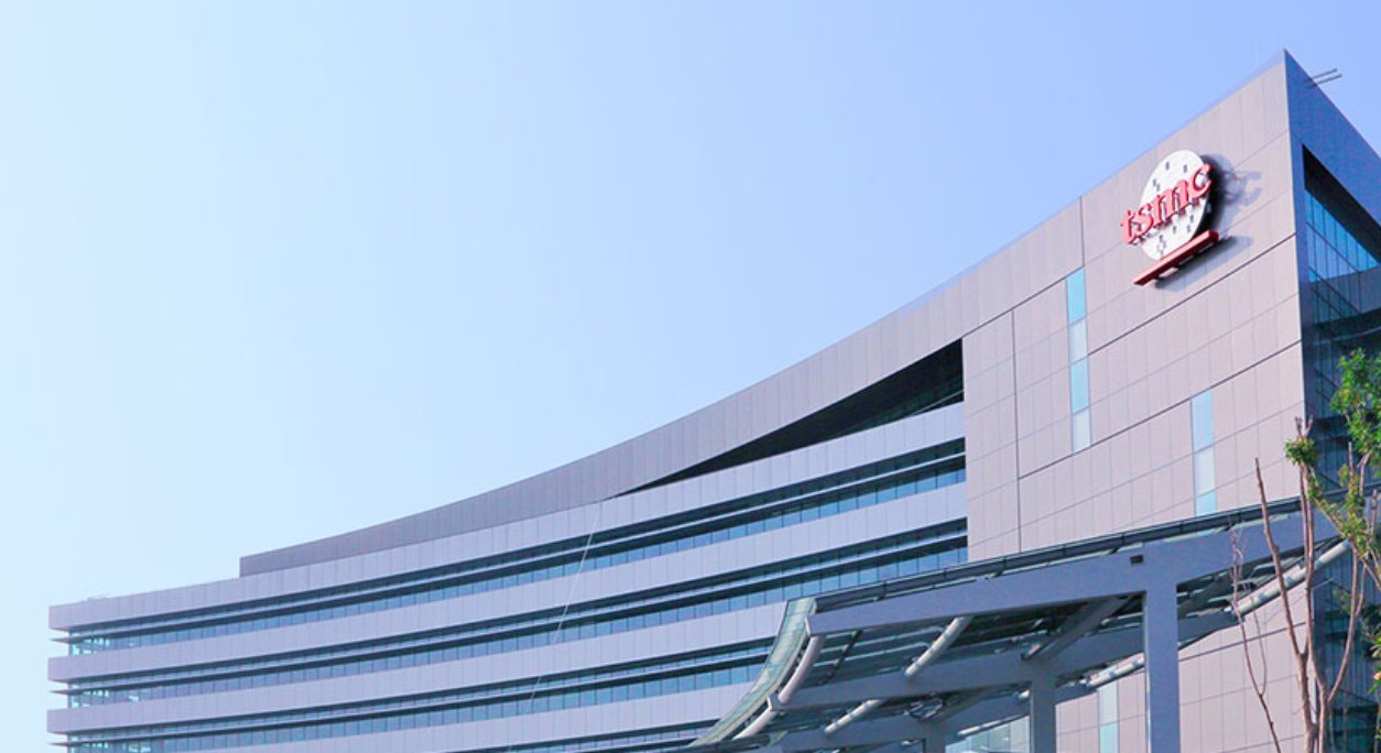 technodechina's tweet card. A controversy over alleged trade-secret leaks involving a former senior executive at TSMC and Intel is escalating, after TSMC filed a lawsuit accusing the