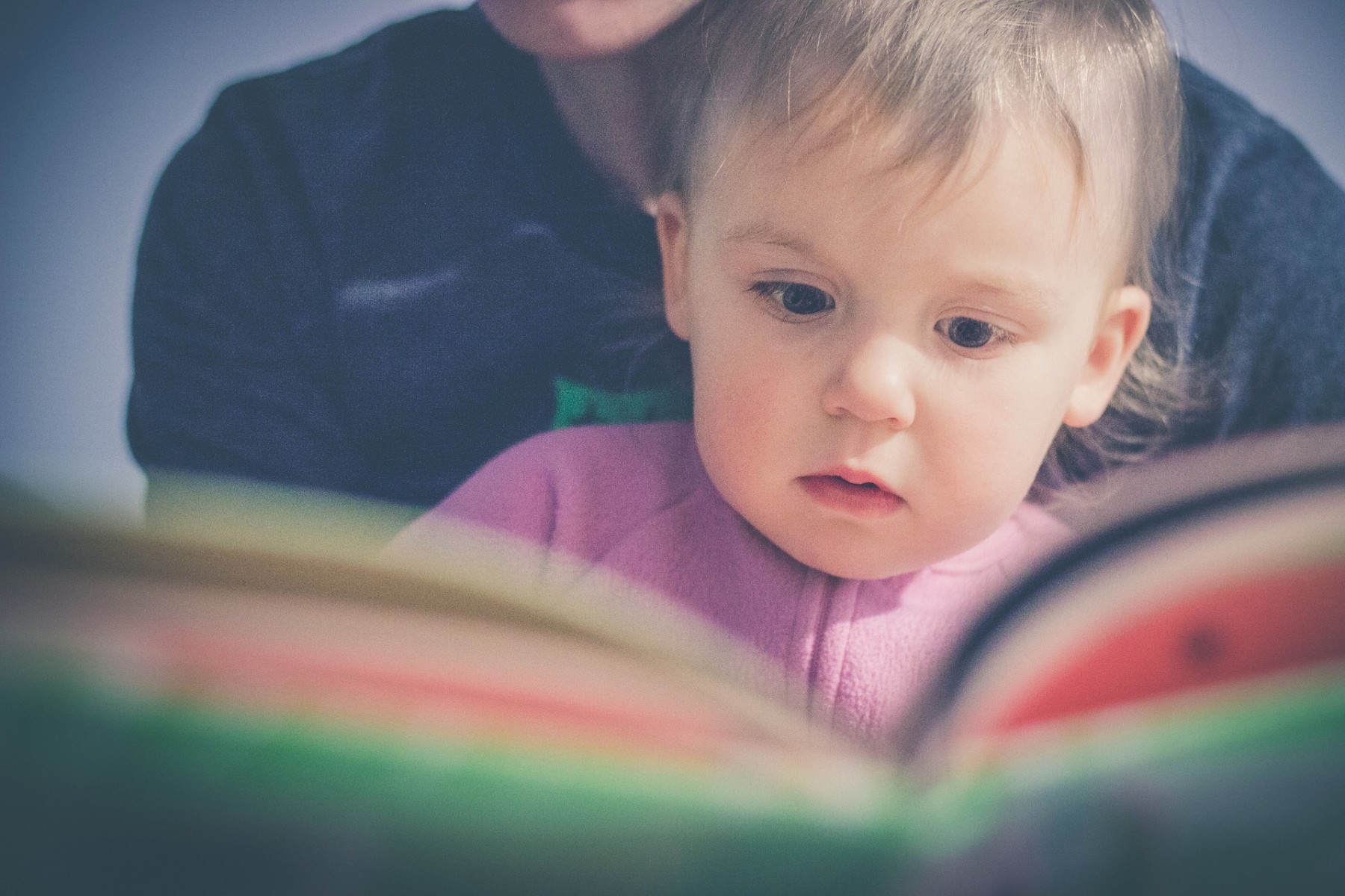 WeinsteinEdu's tweet card. Young children whose parents read them five books a day enter kindergarten having heard about 1.4 million more words than kids who were never read to, a new study found. This “million word gap” could...
