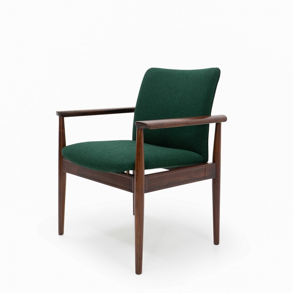 vntg_design's tweet card. For sale: Finn Juhl for France & Son Diplomat Armchair in Rosewood, 1950s | #232685