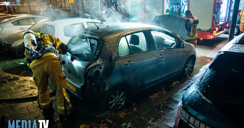 Brand bij geparkeerde auto na eerdere explosie in Rotterdam