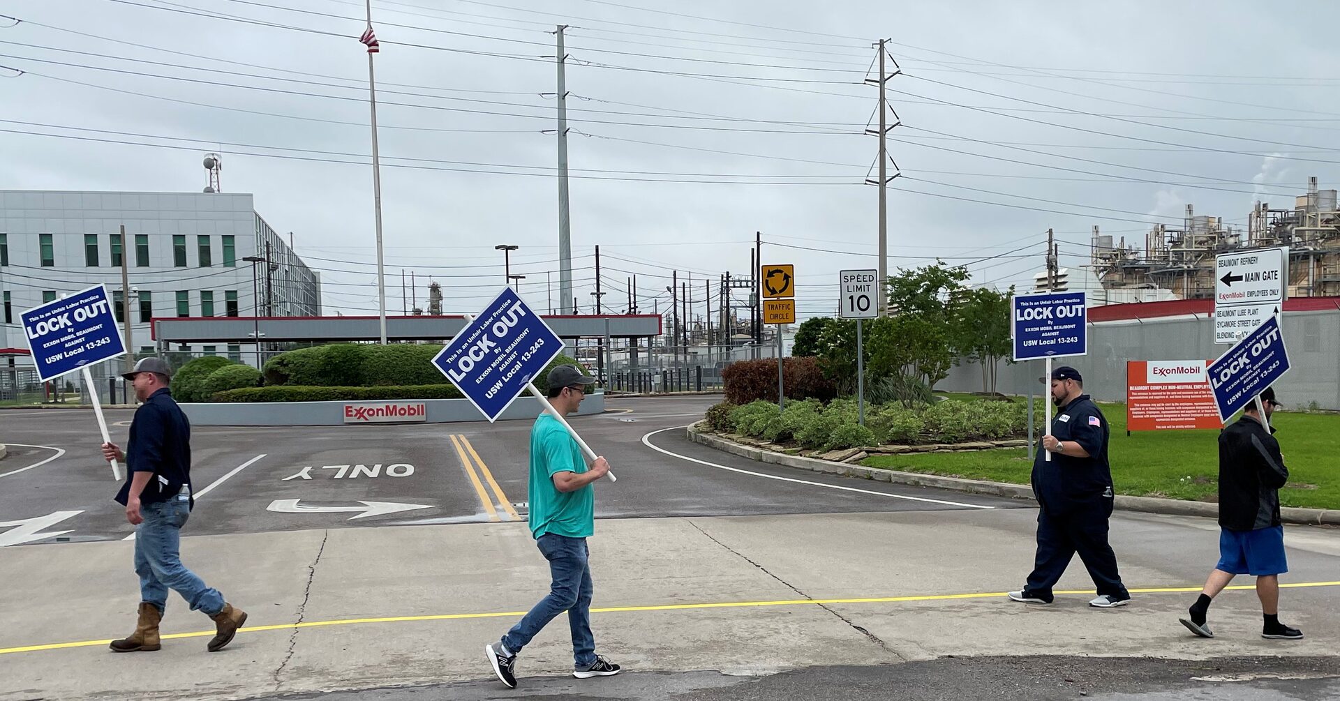 UnlockItForMe's tweet card. Exxon Mobil Corp said on Tuesday that a vote to remove the United Steelworkers union (USW) from representing locked-out workers at its Beaumont, Texas, refinery would go forward no matter the outcome...