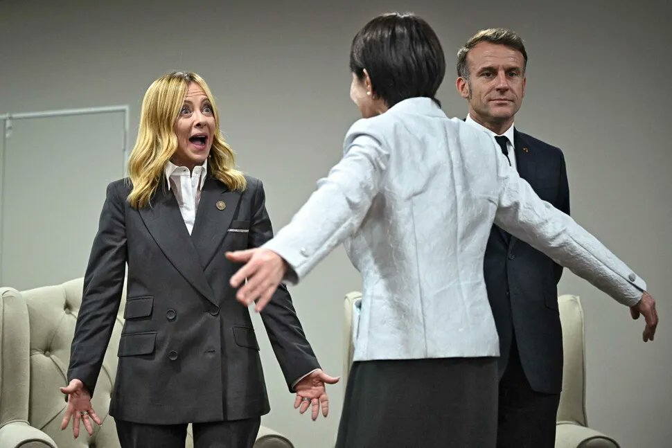 hanitweet's tweet card. 다카이치 사나에 일본 총리의 ‘대만 유사시 자위대 개입 가능성’ 발언에 대해 일본 국민 열에 여섯 정도가 문제가 없는 것으로 판단한다는 여론조사 결과가 나왔다. 자국 우선주의와 대중 강경한 태도를 앞세운 다카이치 총리의 외교 행보가 일단 국내적 호응을 얻는 것으로 풀이