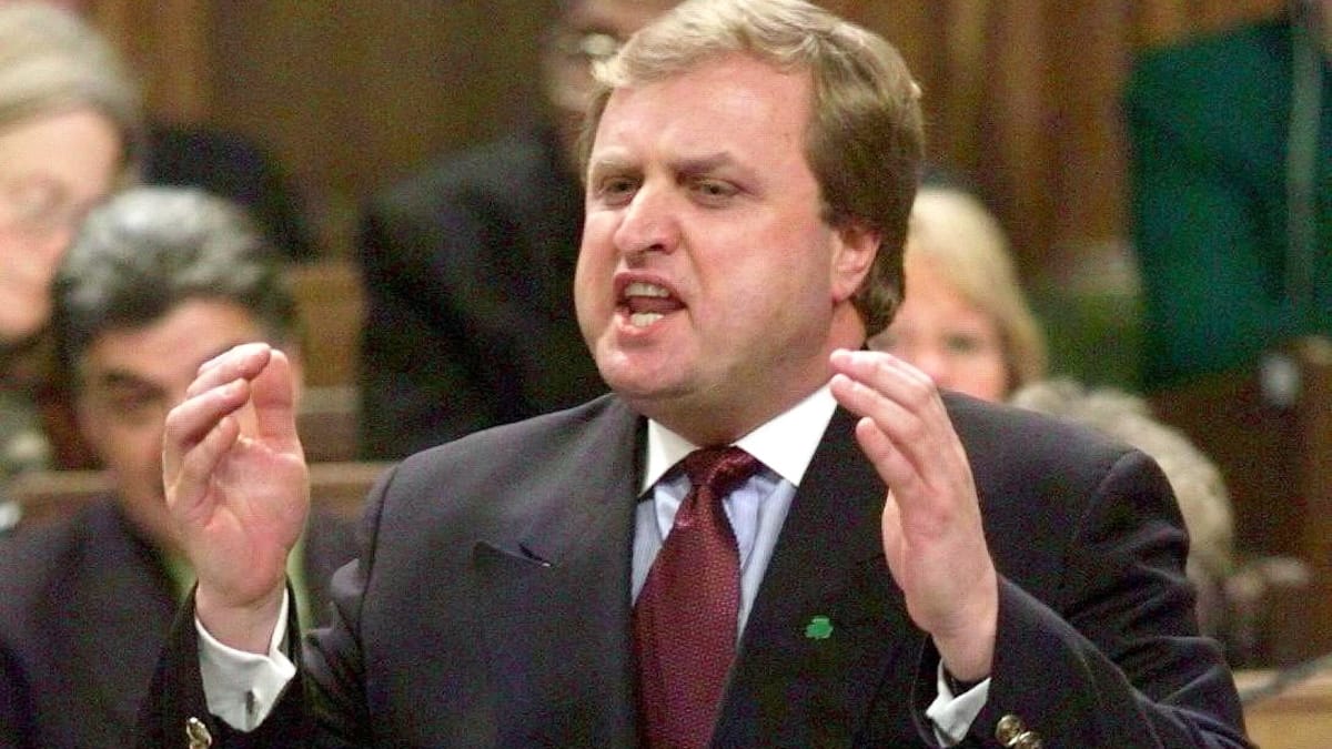 Marianne_Dep's tweet card. Jean Chrétien a demandé à Immigration Canada d’accélérer le traitement des documents de citoyenneté à temps pour le référendum de 1995.