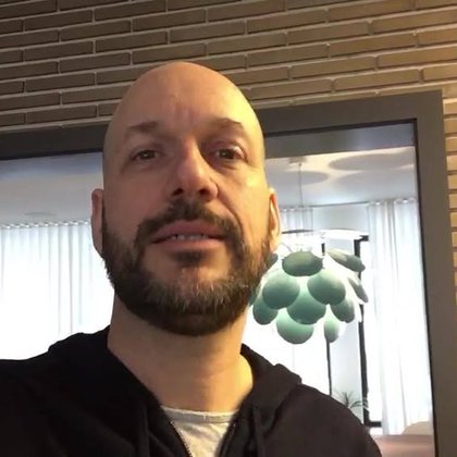 Tweet card summary image