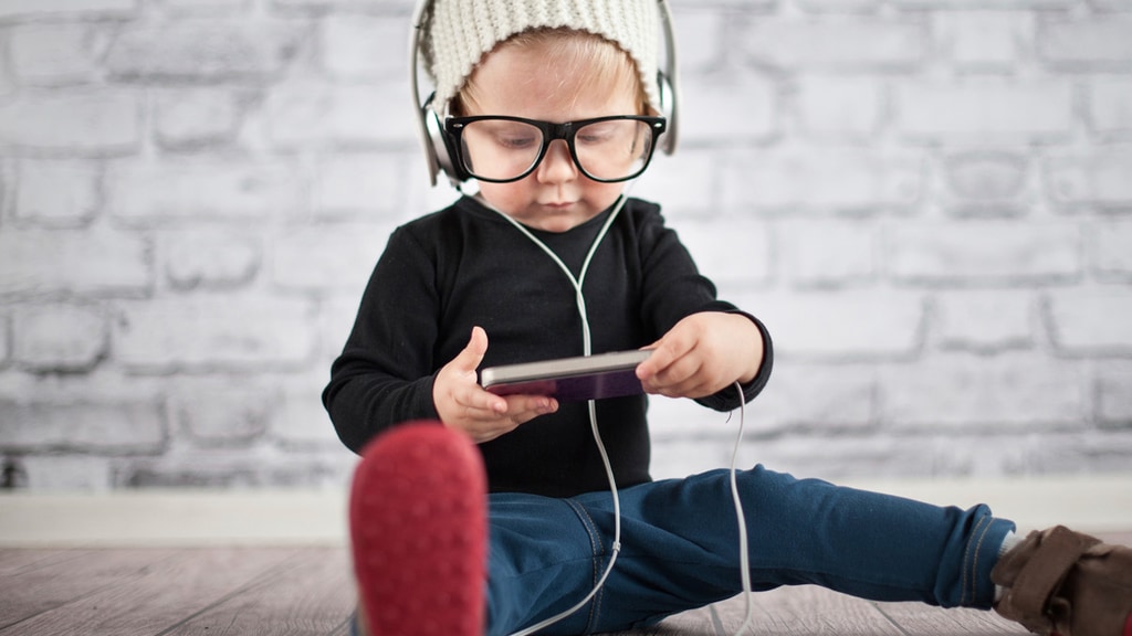 DylanAaronC's tweet card. Littlecodr is an insanely fun card game that introduces kids ages 4-8 to the fundamentals of coding.