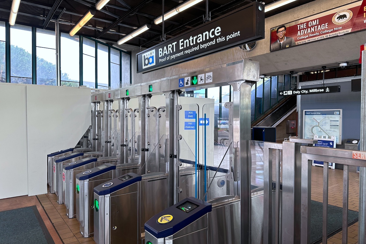 TransForm_Alert's tweet card. Card readers on only one side, gates that are slow to open — an accessibility task force raised multiple concerns, but BART didn’t always listen.