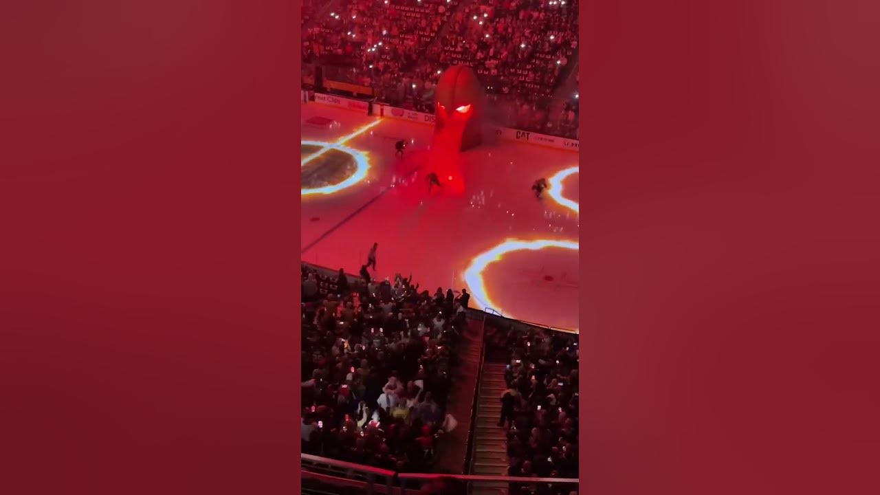 BelliFlow's tweet card. INCREDIBLE Vegas Golden Knights pregame show 😳🔥🏒