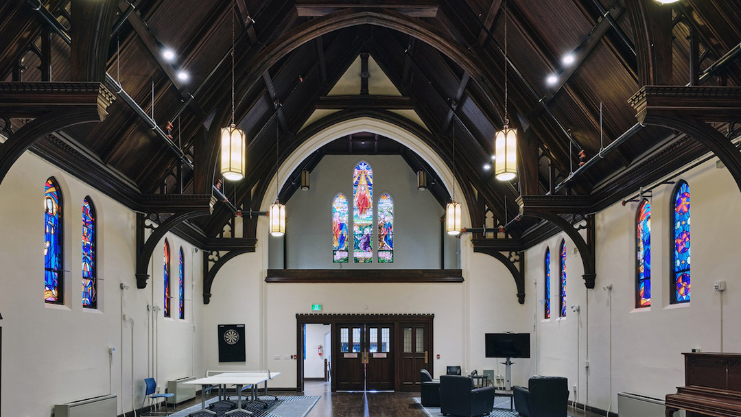 Cntr_support's tweet card. Le guide propose une réflexion stratégique sur la réaffectation de l’immobilier des organisations confessionnelles ainsi que des études de cas pratiques. Il leur offre, ainsi qu’à leurs partenaires,...