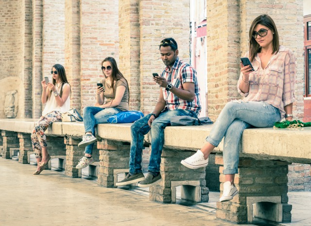 _enof's tweet card. Websites die niet responsive zijn op mobiel; een gemiste kans voor veel organisaties. Met deze tips maak je jouw site mobielvriendelijk.