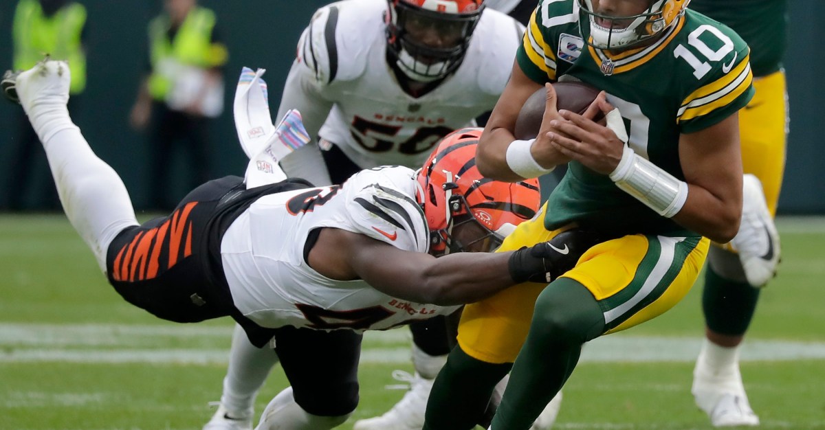 acmepackingco's tweet card. Looking at two short yardage plays from the Packers’ win over the Bengals.