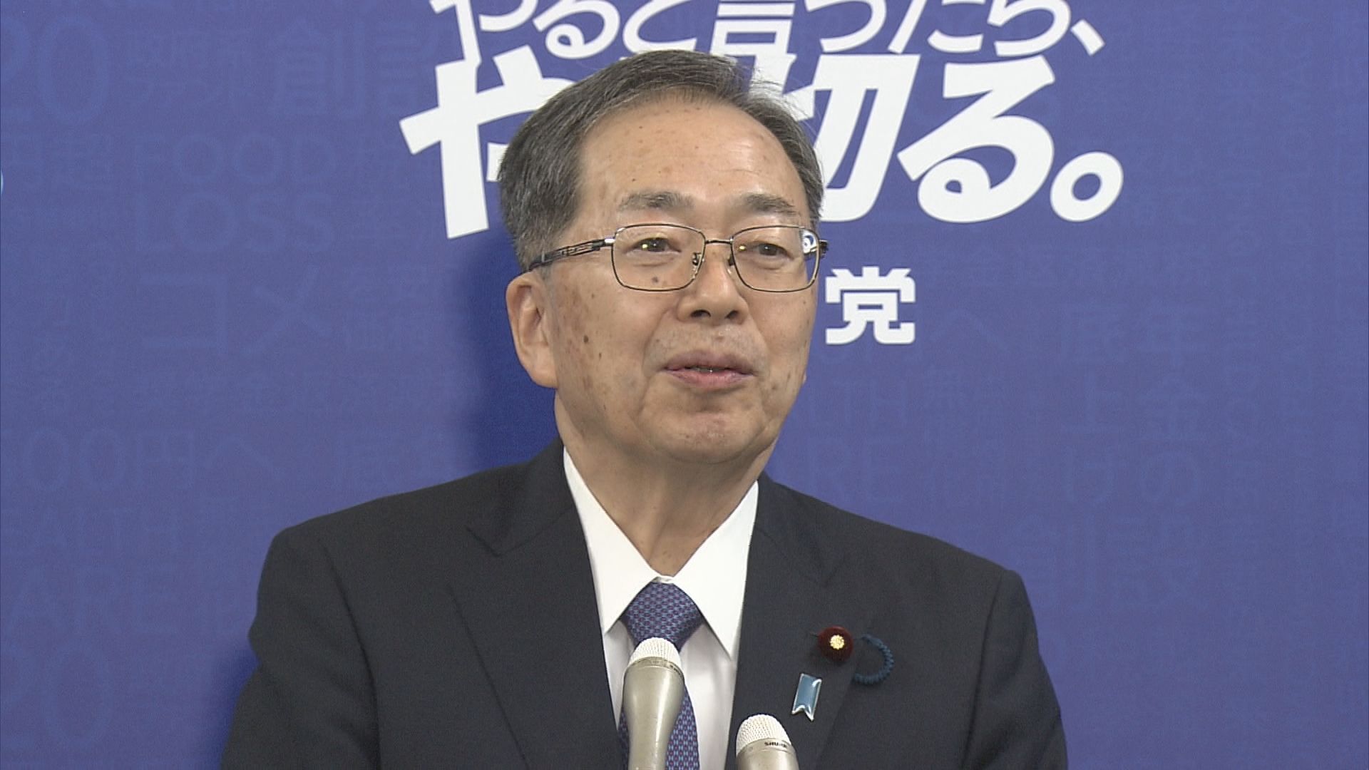 nikuniku471's tweet card. 高市総理の台湾有事に関する国会答弁をめぐり、公明党の斉藤代表が「存立危機事態の認定基準を完全に維持しているのか」などとする質問主意書を提出したのに対し、政府は25日、「完全に維持しており、見直しや再