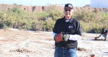 ArquitectDefect's tweet card. CALEXICO— Volunteers gathered Saturday morning, Nov. 1, at the New River Wetlands just west of Calexico for a Community Action Day, spending the morning planting trees and improving habitat areas