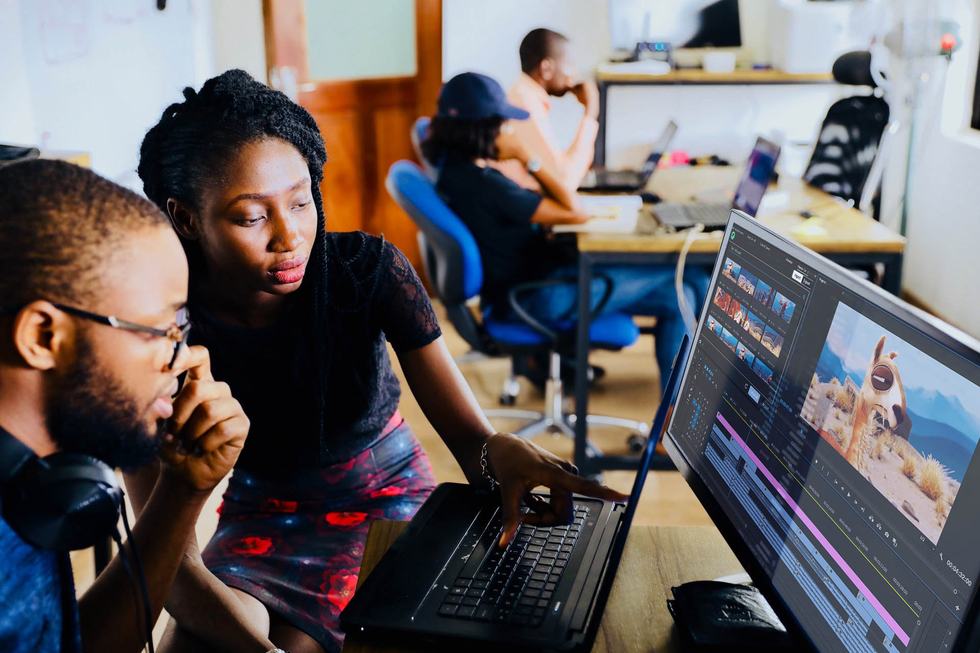 AllSpringMedia's tweet card. The course, which takes place in November, will cover areas such as audio/video capture and editing, IP-based broadcast systems and file-based workflows