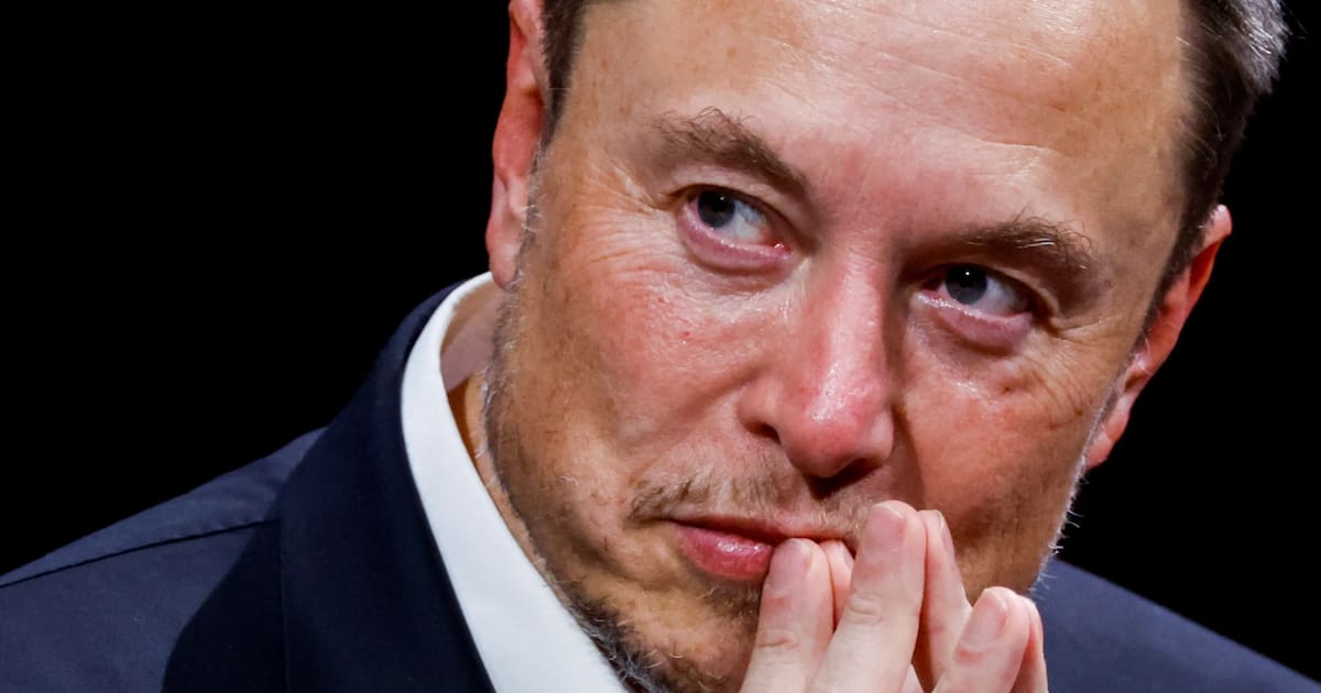 SciTechIntel's tweet card. Una importante predicción del magnate Elon Musk refiere a una próxima nueva crisis que puede golpear a todas las economías del mundo.