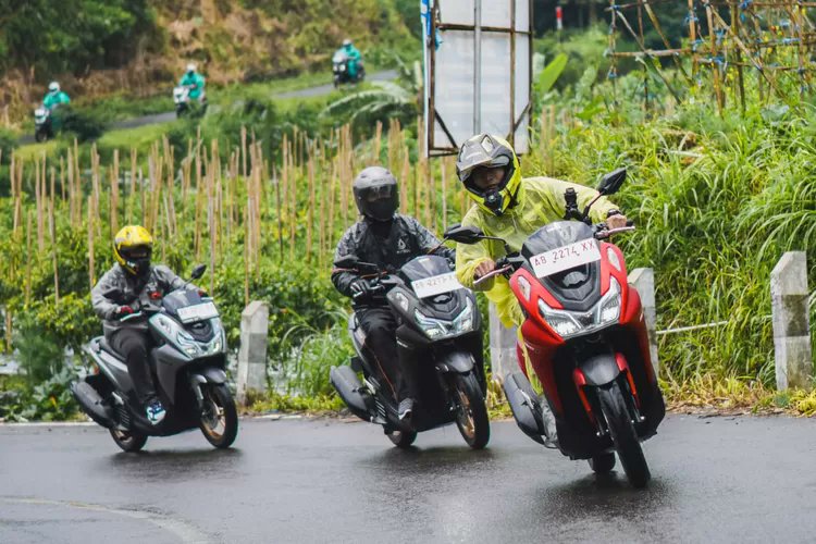 n4n4ng_dj's tweet card. Yamama kembali hadirkan penyempurnaan motor matic LEXi LX 155 membuat berkendara Lebih MAXi dan Menyenangkan digunakan disegala medan