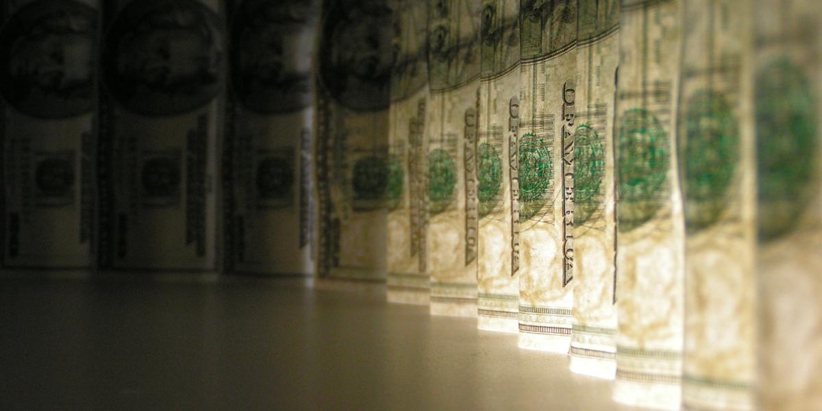 ForaMarkets's tweet card. The media’s favorite phony solution to the economic downturn is for the Fed to drop interest rates lower and lower until the economy registers an upturn. What is wrong with this approach?