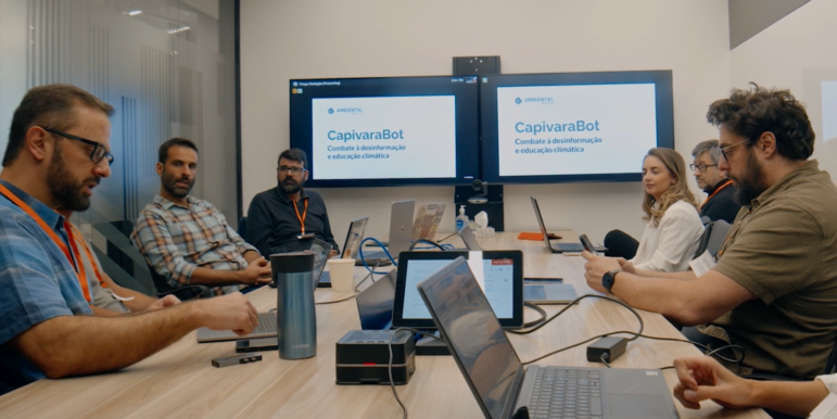 gijnHin's tweet card. कैपी को जेमिनी की तकनीक पर बनाया गया है। यह गूगल द्वारा विकसित एक लार्ज लैंगुएज मॉडल (एलएलएम) है। कुशल तरीके से विश्वसनीय उत्तर तैयार करने ने लिए यह रीट्राइवल ऑगमेंटेड जेनरेशन (आरएजी) का उपयोग करता...