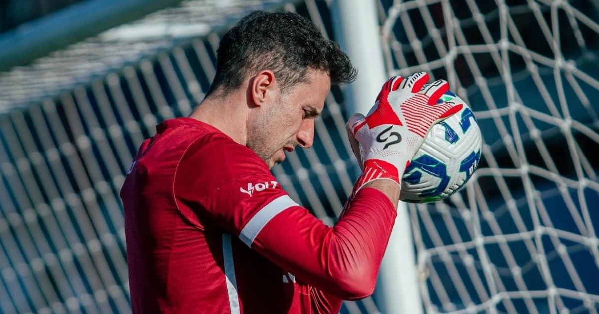 dxt_campeon's tweet card. El exmeta del Dépor no es titular con el Fortaleza desde el 21 de septiembre. Su equipo está en descenso