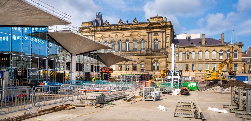 HuddsHub's tweet card. Kirklees Council has been forced to save tens of millions of pounds in its budget over the last two years and cuts of £6.9m are needed in 2026-27