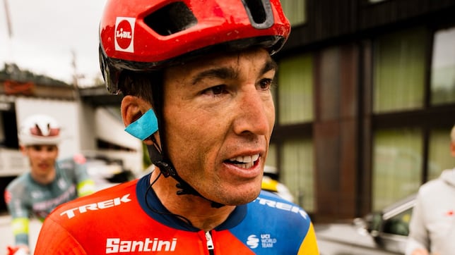 As_Ciclismo's tweet card. El piloto de MotoGP confirmó que no volverá a competir con el equipo aunque sí seguirá saliendo con los ciclistas del Lidl-Trek a entrenar.