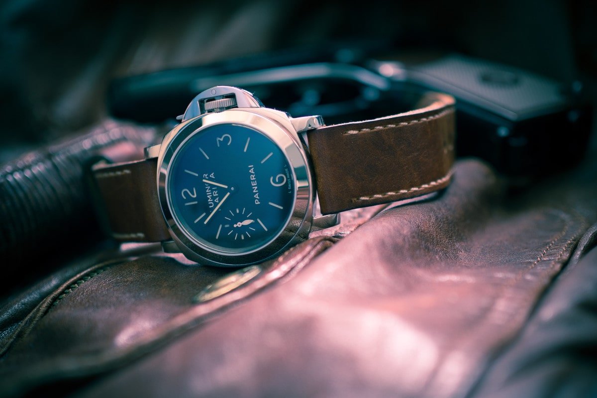 NelioSoft's tweet card. React components render the UI and WordPress' Redux-based stores keep track of your app's state. Learn how to connect one to another.