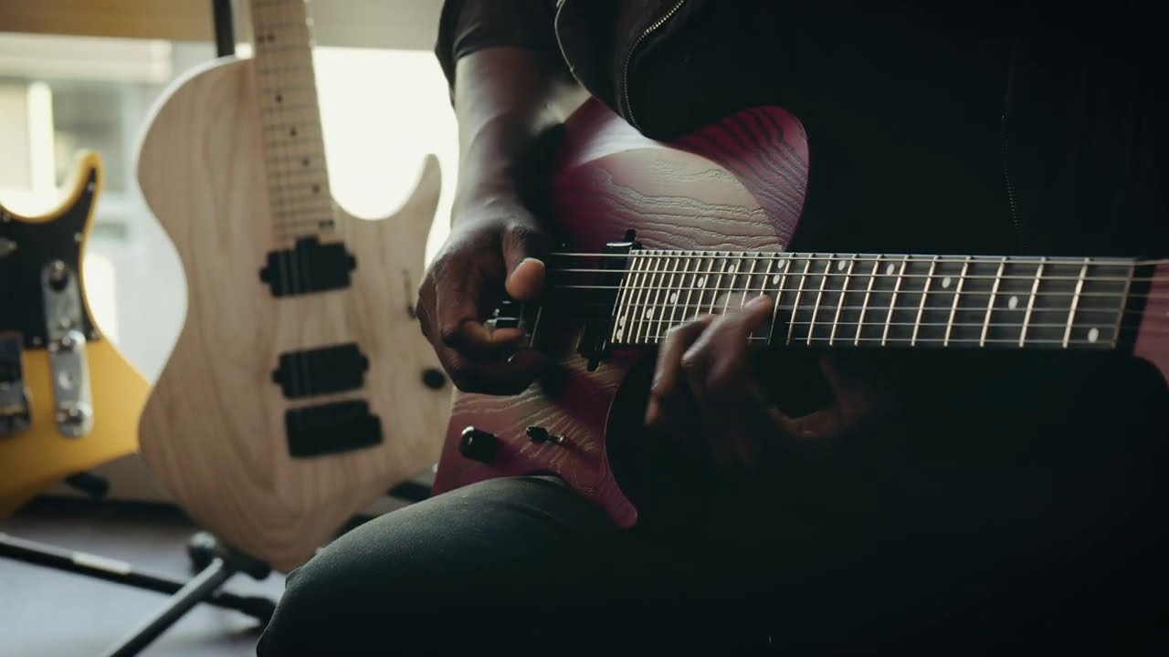 m_hyphen_po's tweet card. THUMP!