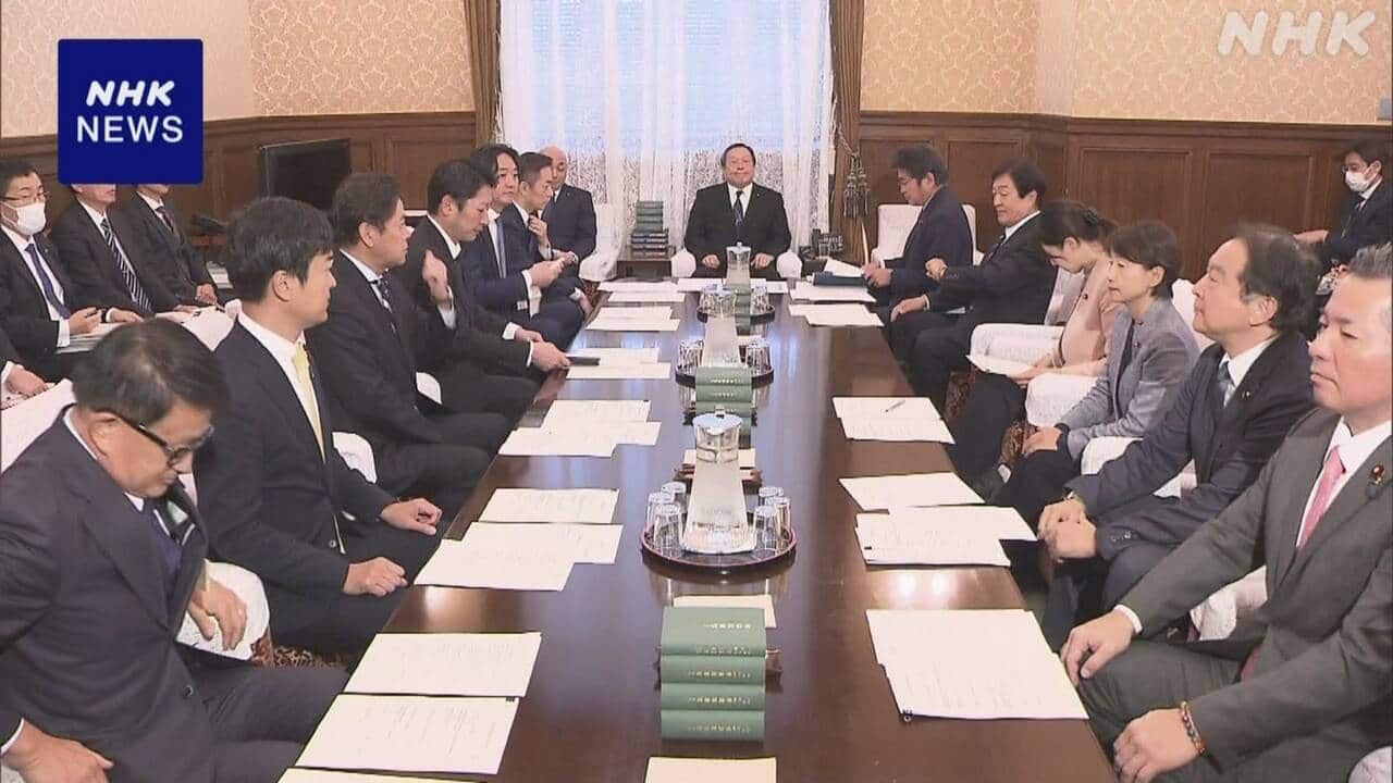 nhk_news's tweet card. 【NHK】特別職の国家公務員の給与の引き上げなどにあわせて、国会議員の歳費を月額5万円引き上げる歳費法の改正をめぐって、自民党は衆議院議院運営委員会の理事会で、次の国政選挙までは据え置くことも盛り込んだ案をもと
